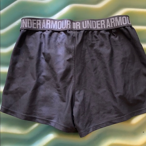 Under armor shorts - Picture 2 of 2